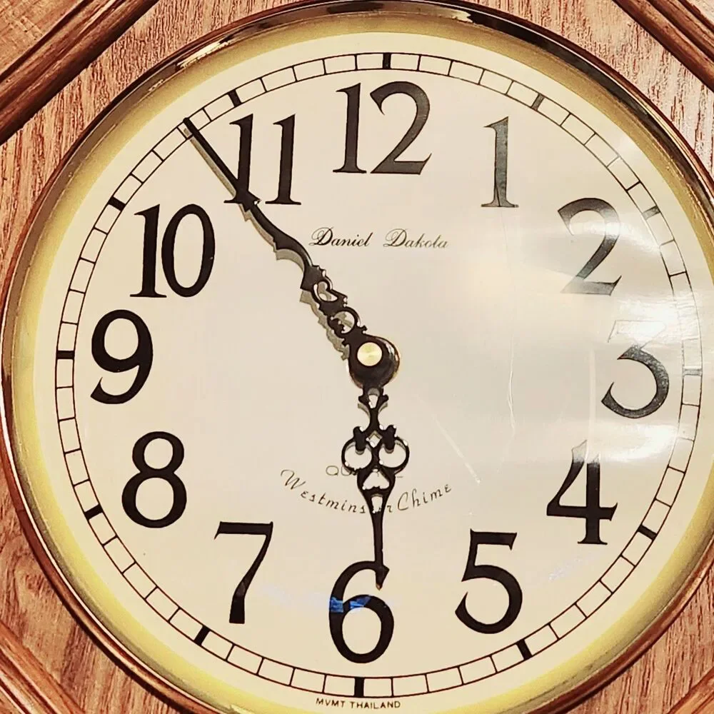 DANIEL DAKOTA QUARTZ WESTMINSTER Regulator CHIME WALL CLOCK